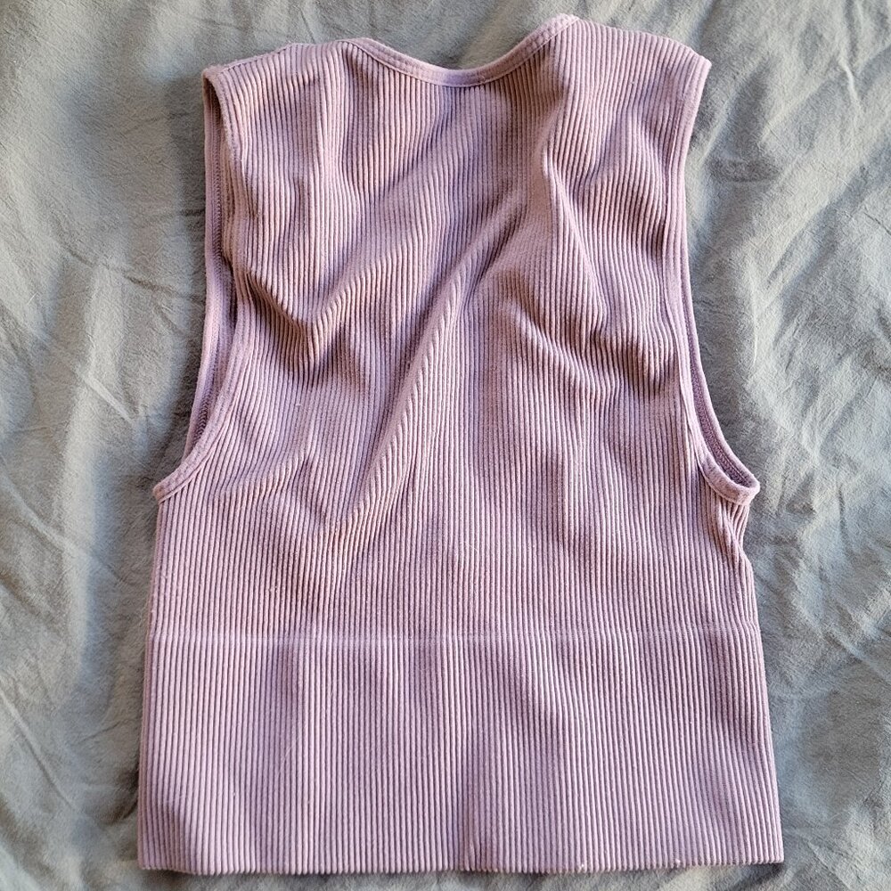 Dynamic Fitted Lavender Rib V-Neck Tank Top Size Small - Picture 2 of 3